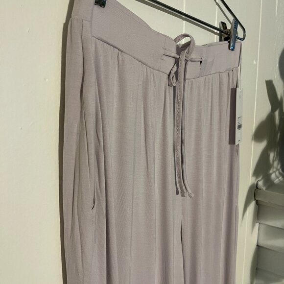 Cozy Earth Bamboo Stretch-Knit Long Sleeve Pajama Set - Picture 3 of 8